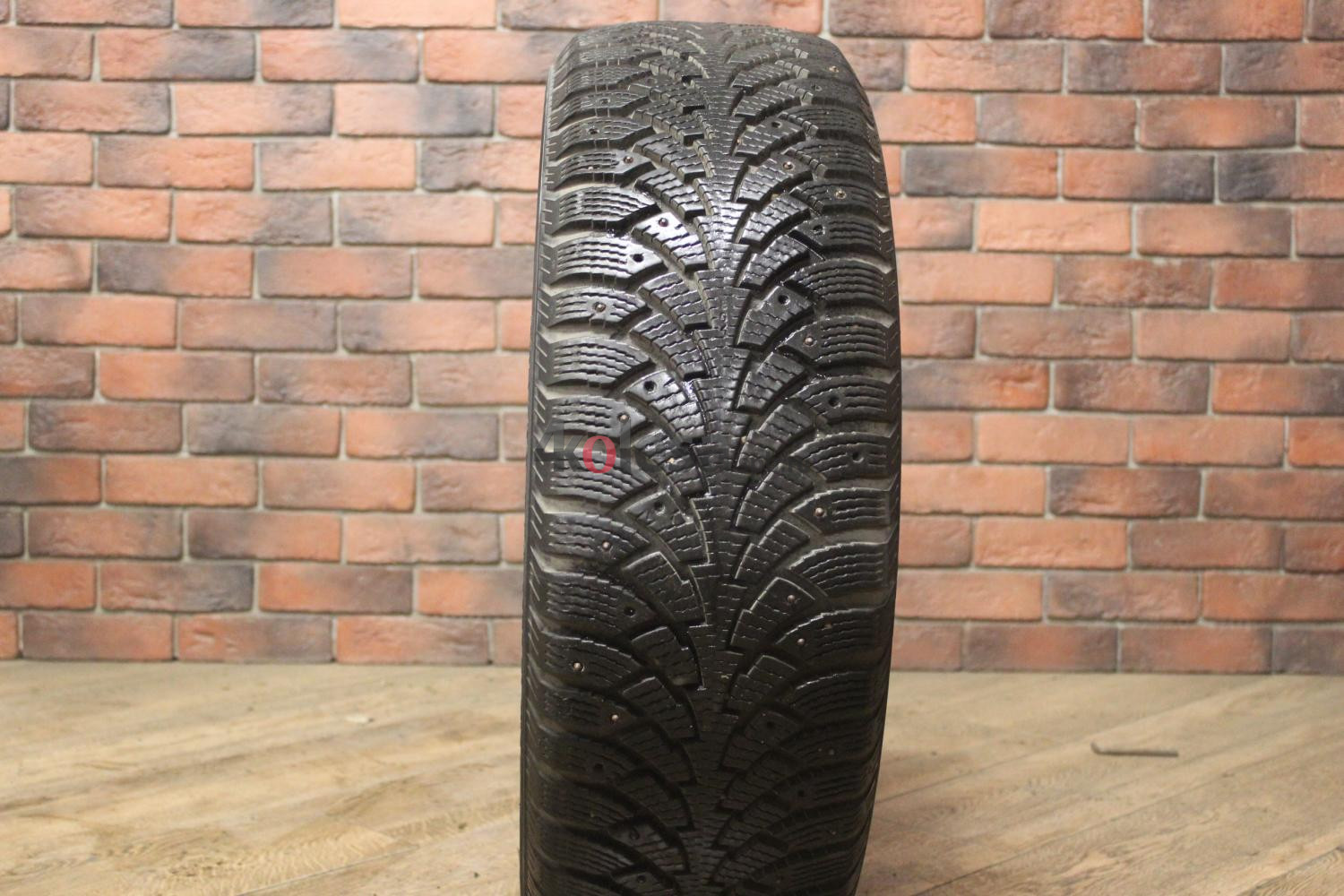Зимние шипованные шины R18 235/60 Nokian Tyres Hakkapeliitta бу (6-7 мм.) остаток шипов 0-25%