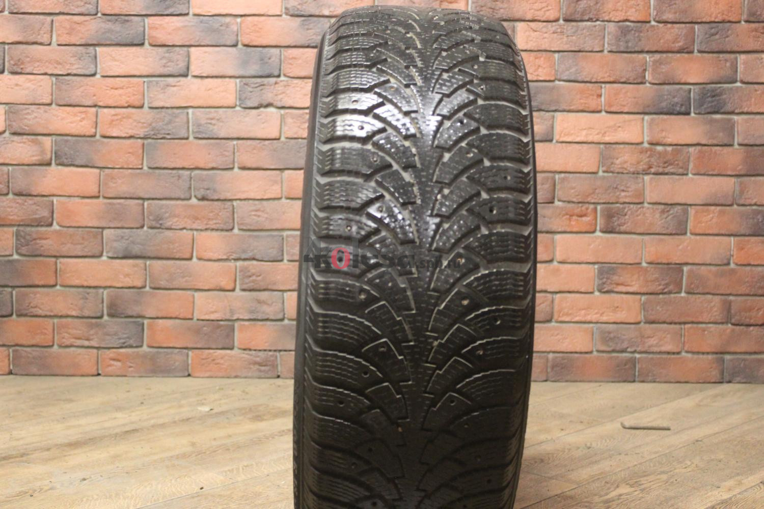 Зимние шипованные шины R18 235/60 Nokian Tyres Hakkapeliitta бу (4-5 мм.) остаток шипов 25-49%
