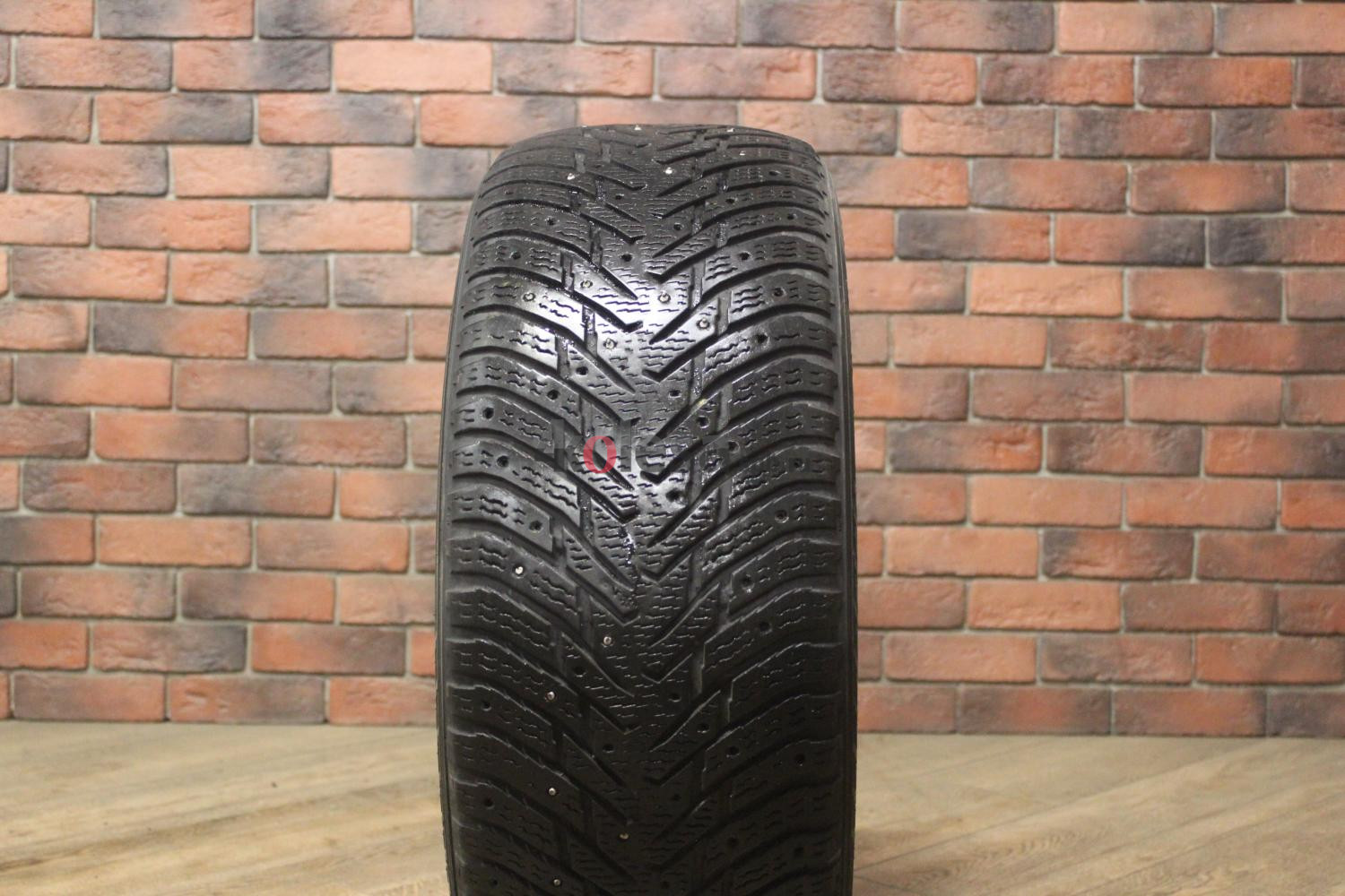 Зимние шипованные шины R18 245/50 Nokian Tyres Hakkapeliitta 8 RFT бу (6-7 мм.) остаток шипов 0-25%