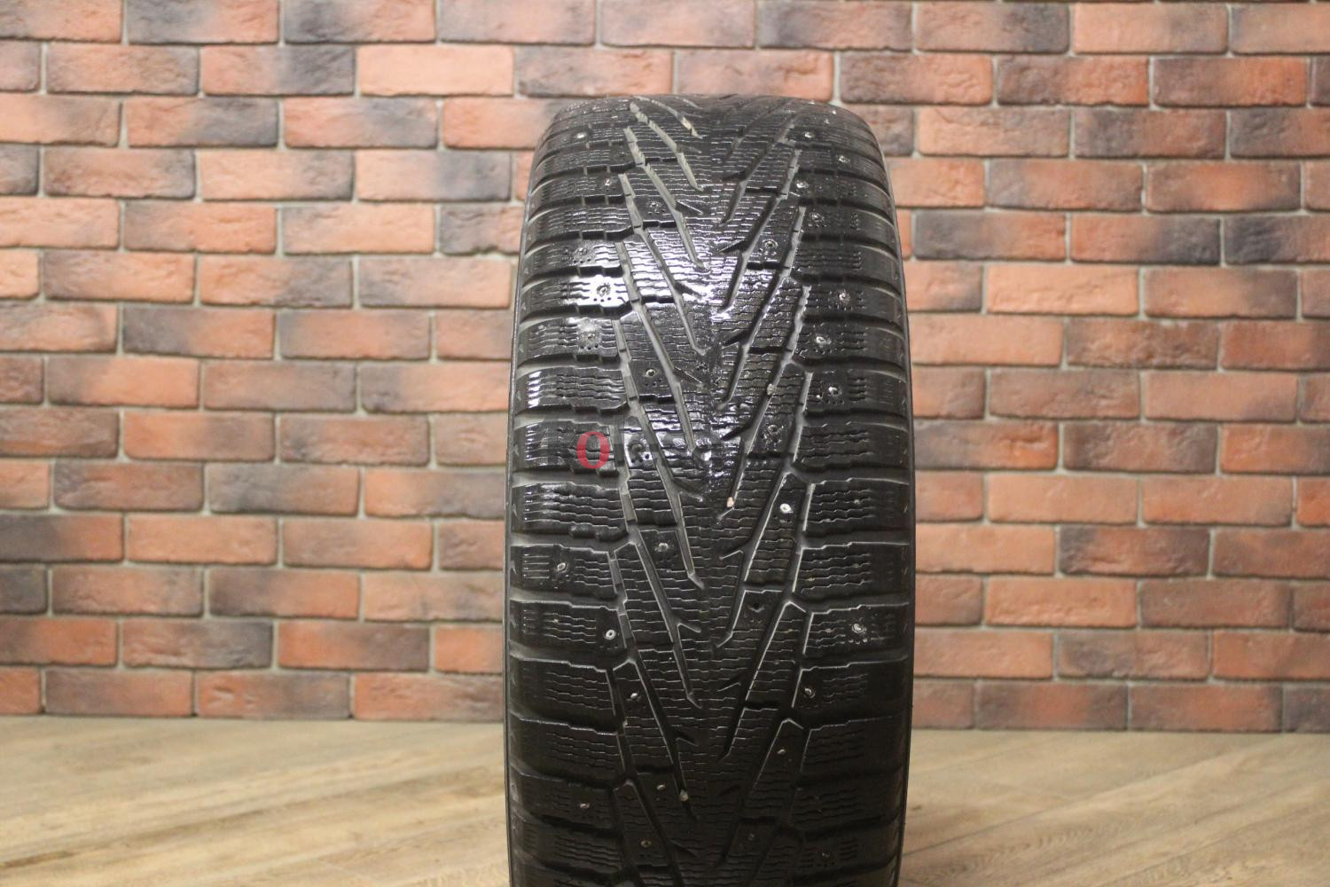 Зимние шипованные шины R18 255/55 Nokian Tyres Hakkapeliitta 7 бу (6-7 мм.) остаток шипов 70-100%