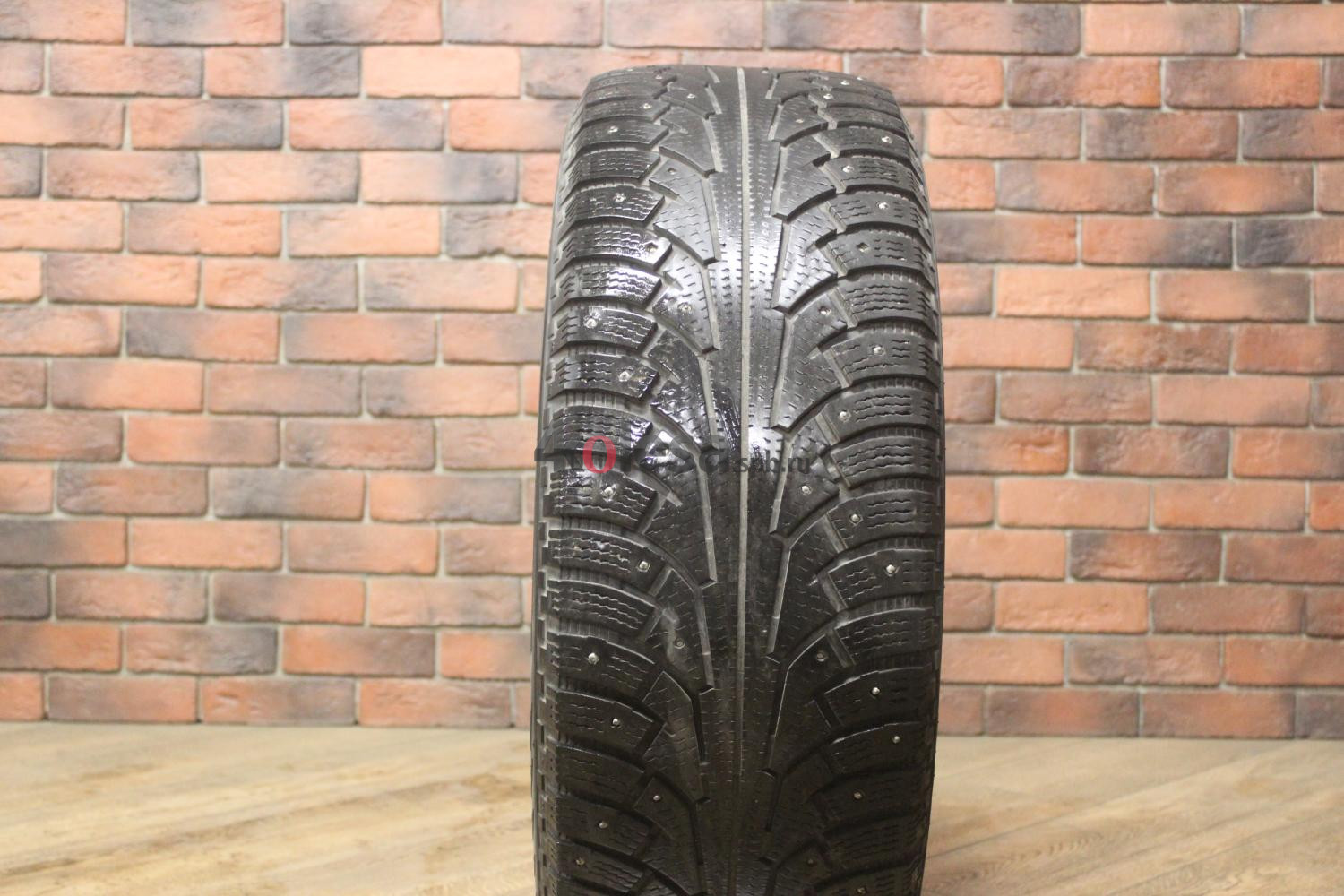 Зимние шипованные шины R18 255/60 Nokian Tyres Nordman 5 бу (4-5 мм.) остаток шипов 70-100%