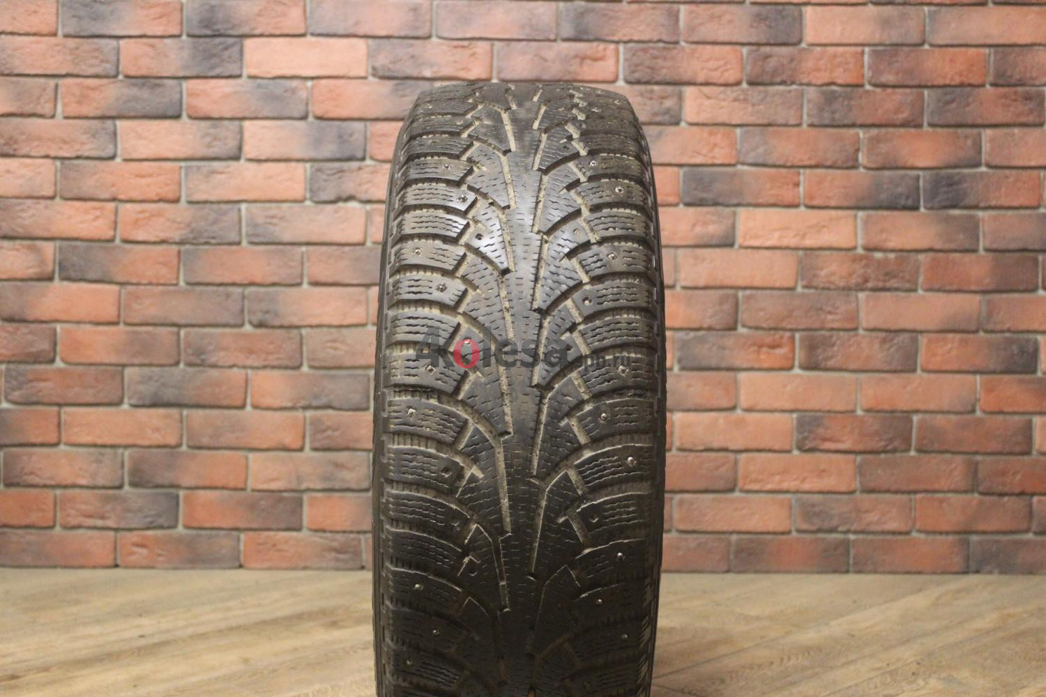 Зимние шипованные шины R17 235/65 Nokian Tyres Nordman 5 бу (6-7 мм.) остаток шипов 50-69%