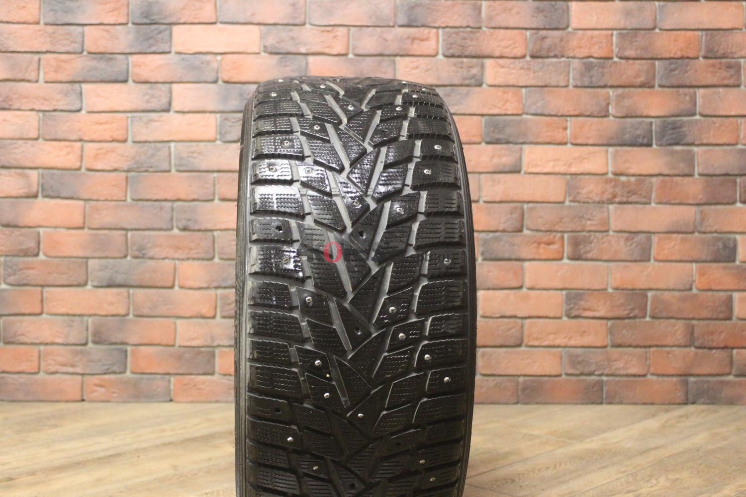 Зимние шипованные шины R19 275/40 Dunlop SP Winter ICE 02 бу (6-7 мм.) остаток шипов 70-100%