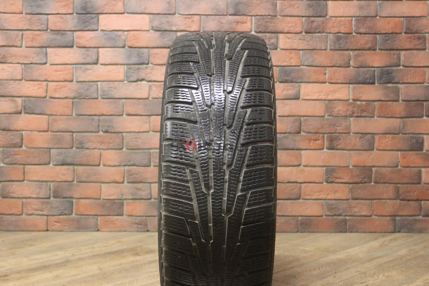 Зимние нешипованные шины R19 235/55 Nokian Tyres Hakkapeliitta R бу Лип. (4-5 мм.)