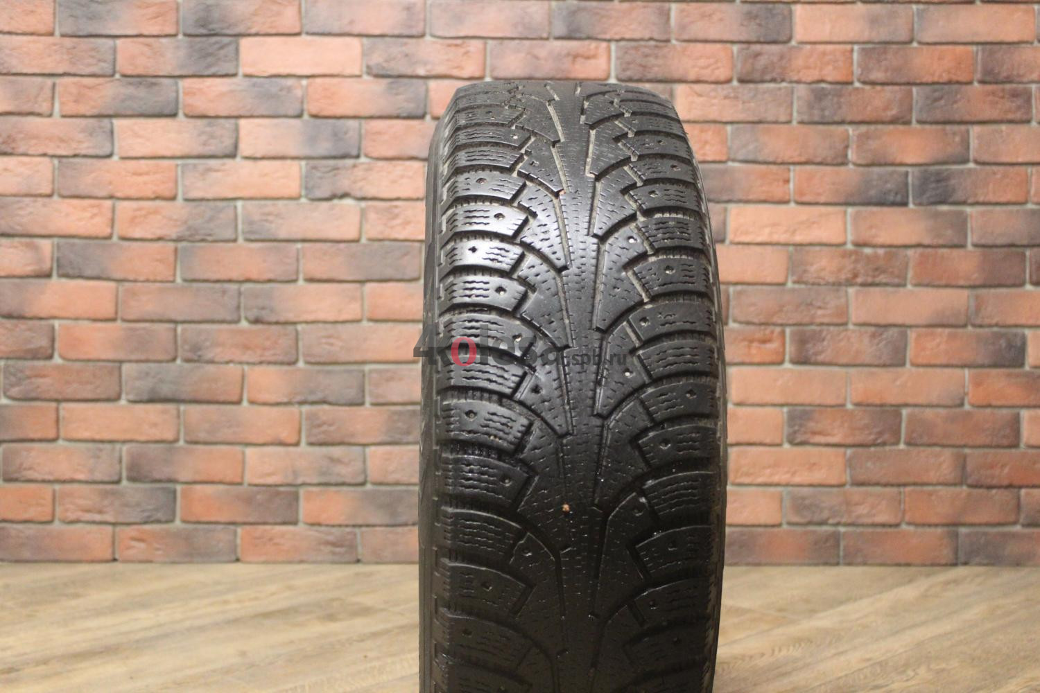 Зимние шипованные шины R17 225/65 Nokian Tyres Nordman 5 бу (6-7 мм.) остаток шипов 0-25%