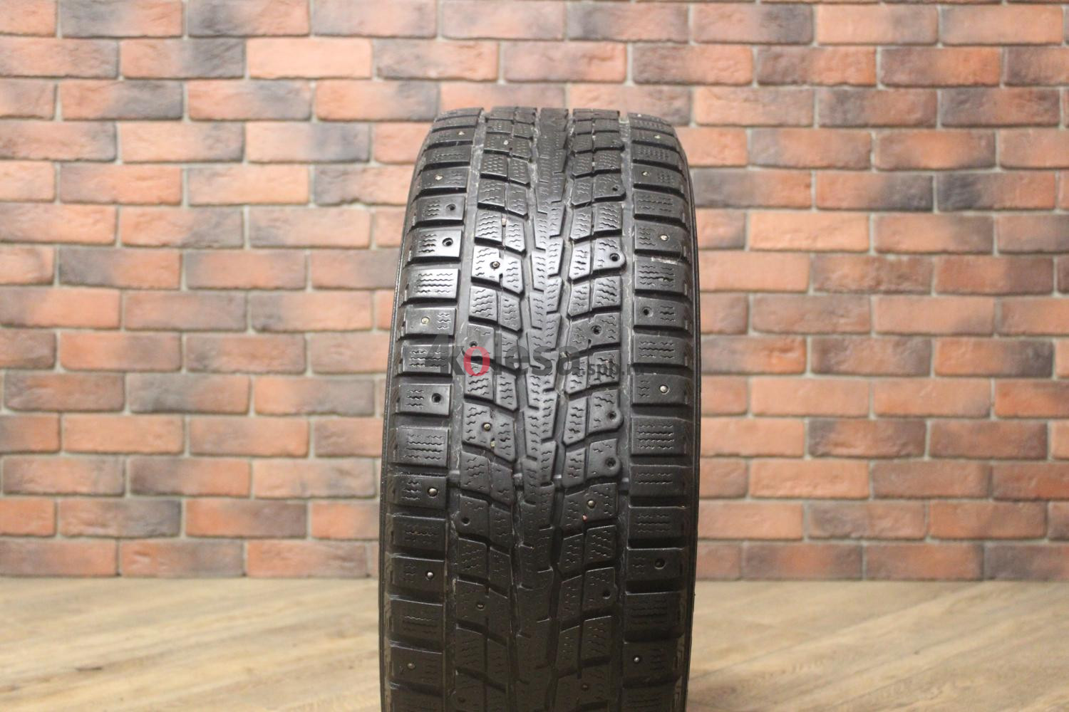 Зимние шипованные шины R18 225/55 Dunlop SP Winter ICE 01 бу (4-5 мм.) остаток шипов 50-69%