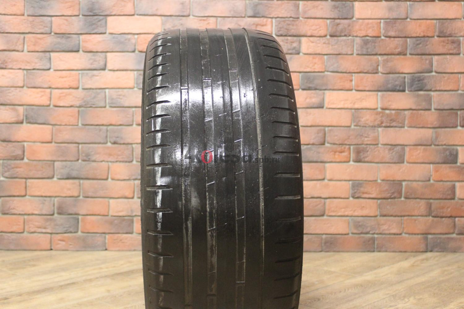 Летние  шины R19 265/50 Nokian Tyres Hakka Black 2 бу (3-4 мм.) купить в Санкт-Петербурге
