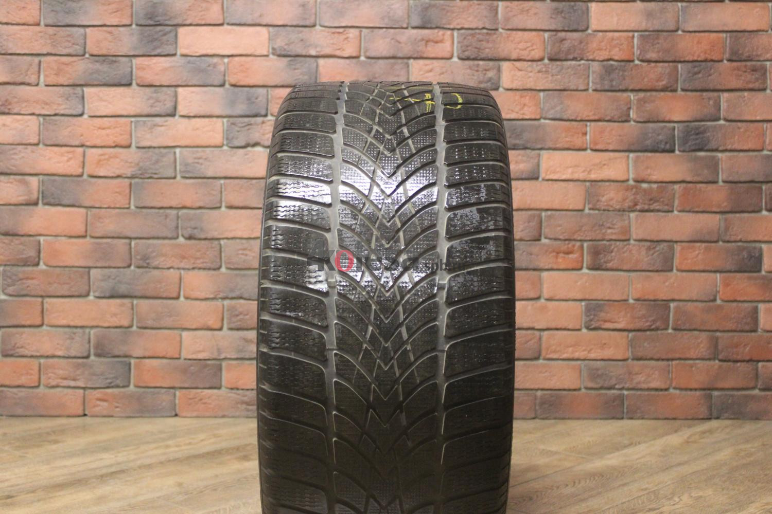 Зимние нешипованные шины R21 285/30 Dunlop SP Winter Sport 4D бу Лип. (4-5 мм.)