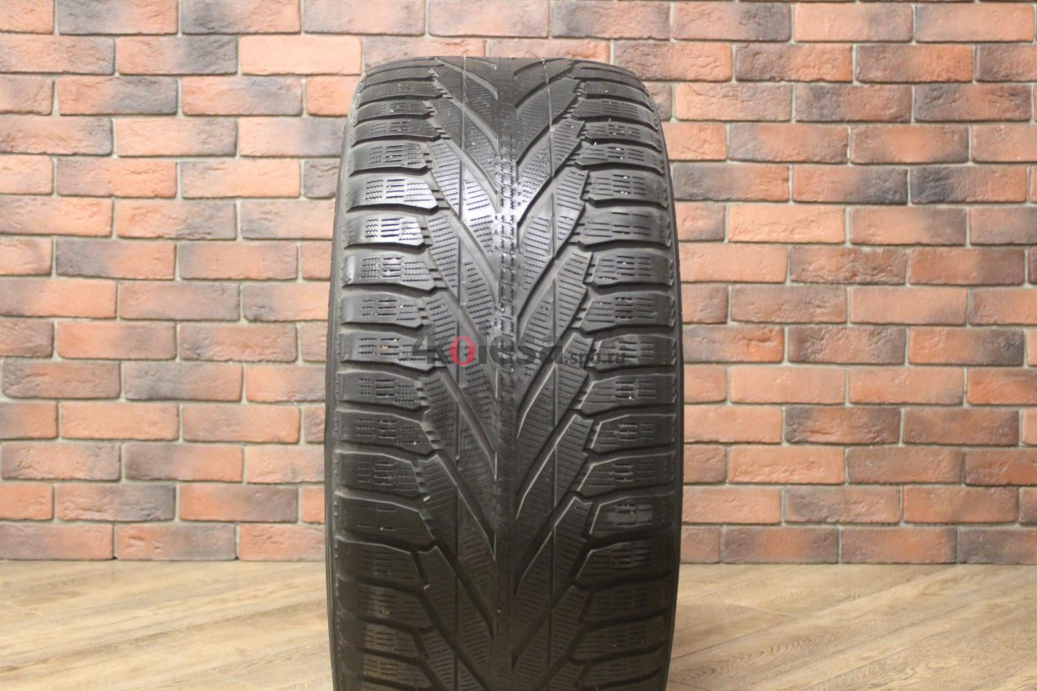Зимние нешипованные шины R21 295/40 Nokian Tyres Hakkapeliitta R2 бу Лип. (6-7 мм.)