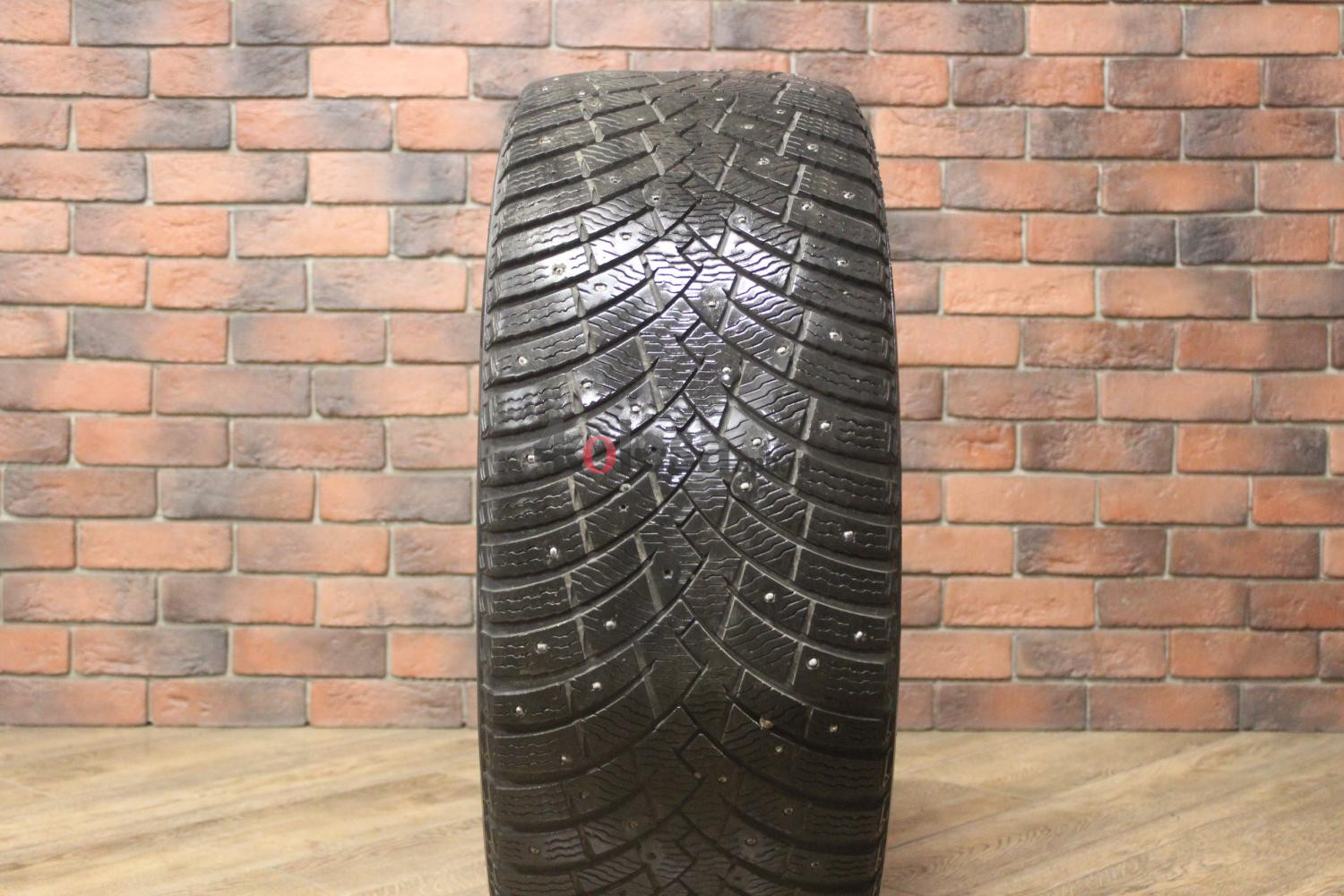 Зимние шипованные шины R21 285/40 Pirelli Scorpion Ice Zero 2 бу (6-7 мм.) остаток шипов 70-100%