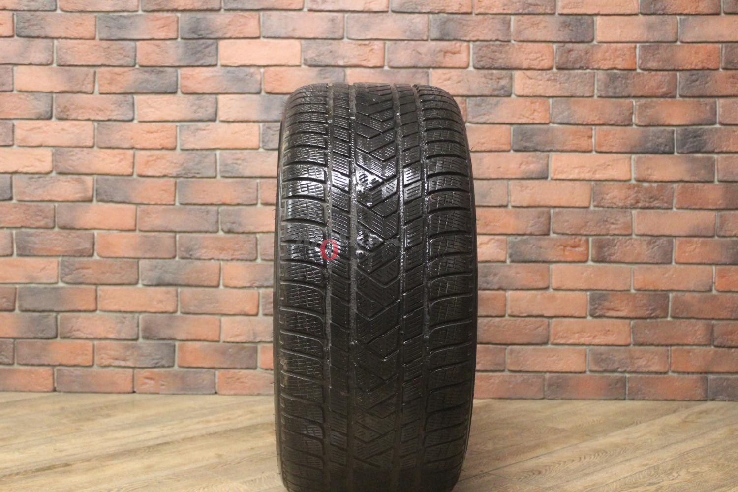 Зимние нешипованные шины R20 295/40 Pirelli Scorpion Winter бу Лип. (4-5 мм.)
