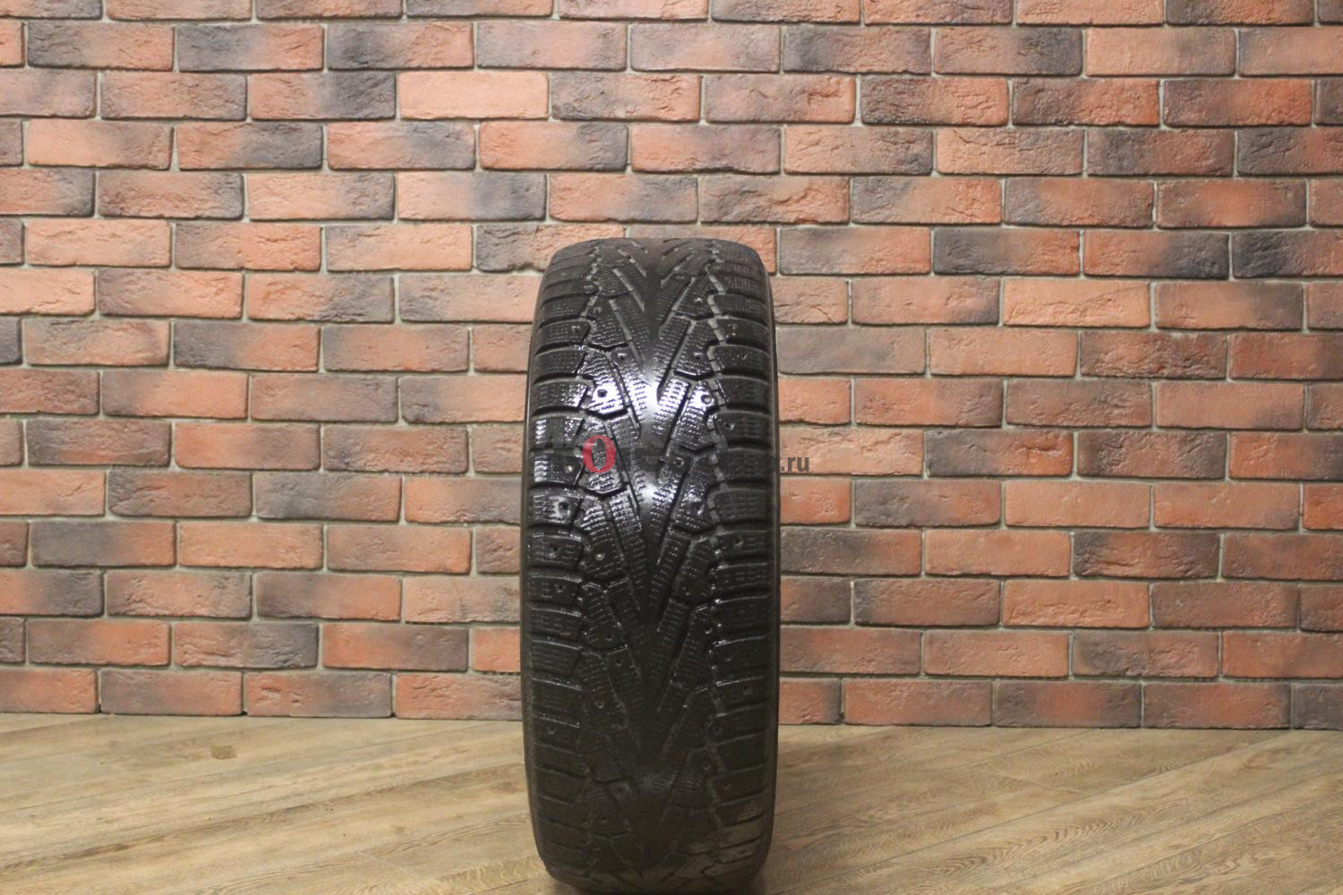 Зимние шипованные шины R18 225/45 Pirelli Ice Zero RFT бу (4-5 мм.) остаток шипов 0-25%