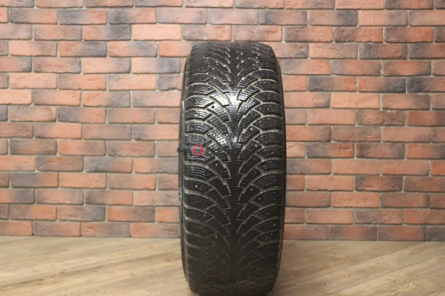 Зимние шипованные шины R17 265/65 Nokian Tyres Hakkapeliitta бу (4-5 мм.) остаток шипов 0-25%