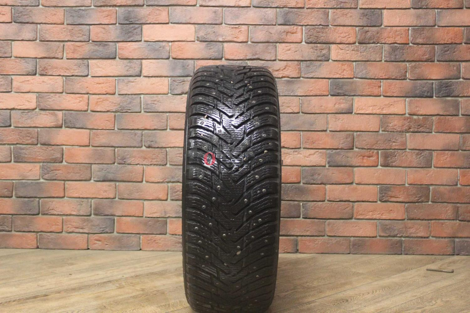 Зимние шипованные шины R17 225/60 Nokian Tyres Hakkapeliitta 8 бу (8-9 мм.) остаток шипов 70-100%