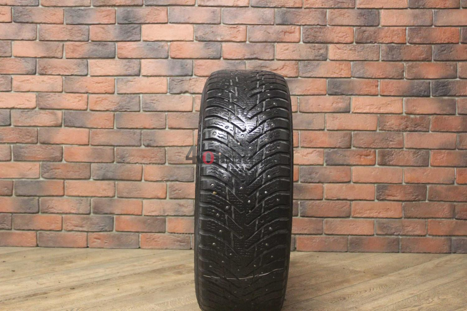 Зимние шипованные шины R16 215/65 Nokian Tyres Hakkapeliitta 8 бу (4-5 мм.) остаток шипов 50-69%