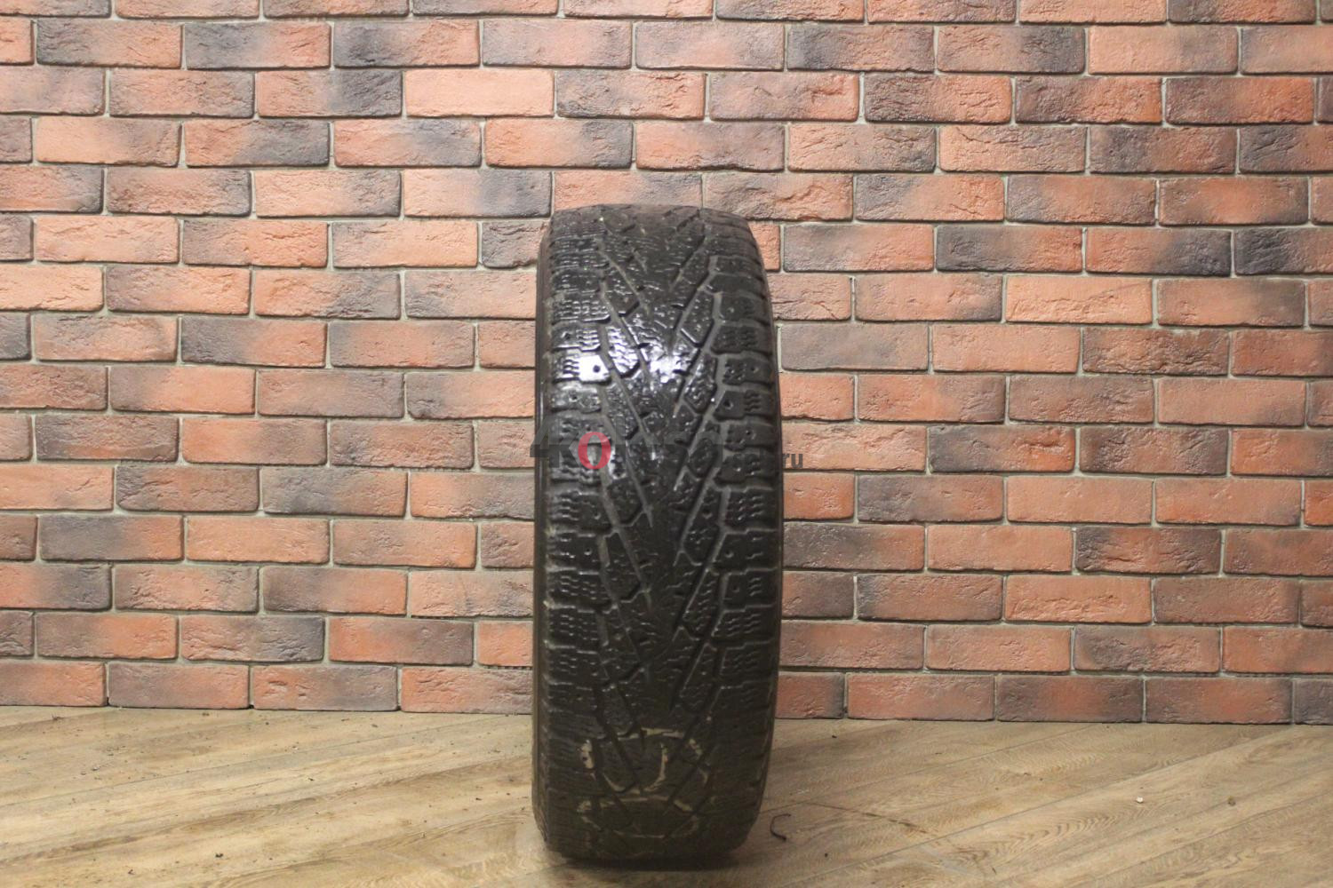 Зимние шипованные шины R16C 225/65 Nokian Tyres Hakkapeliitta C3 бу (4-5 мм.) остаток шипов 0-25%