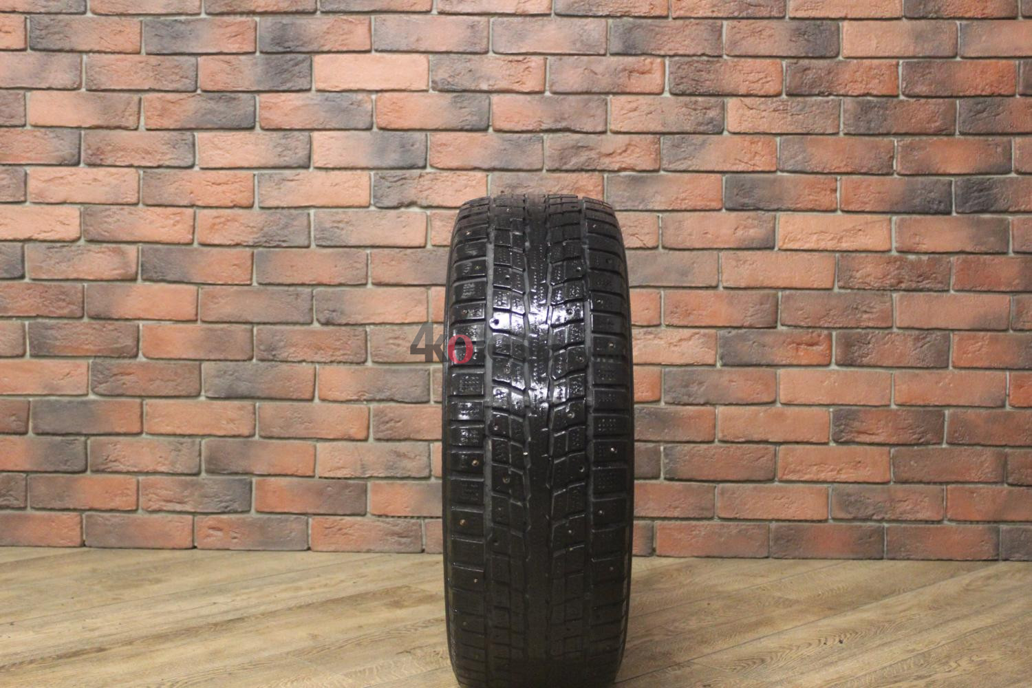 Зимние шипованные шины R15 205/65 Dunlop SP Winter ICE 01 бу (4-5 мм.) остаток шипов 50-69%