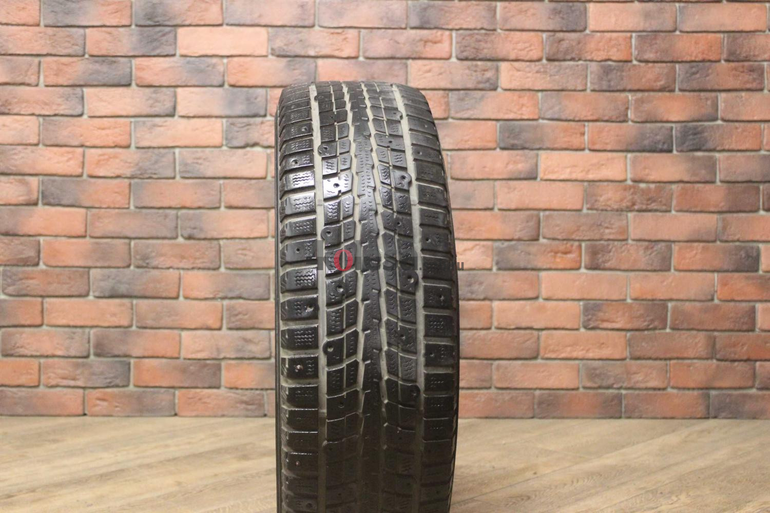 Зимние шипованные шины R16 215/70 Dunlop SP Winter ICE 01 бу (4-5 мм.) остаток шипов 0-25%