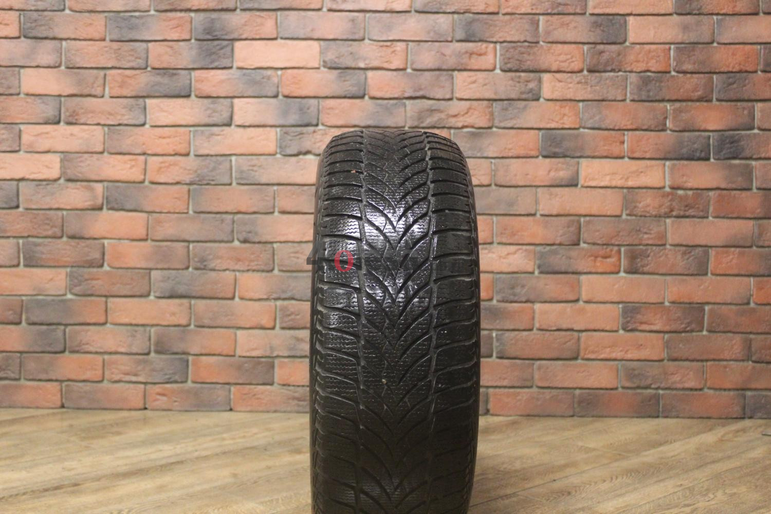 Зимние нешипованные шины R16 215/60 Goodyear Ultra Grip Ice 2 бу Лип. (4-5 мм.)