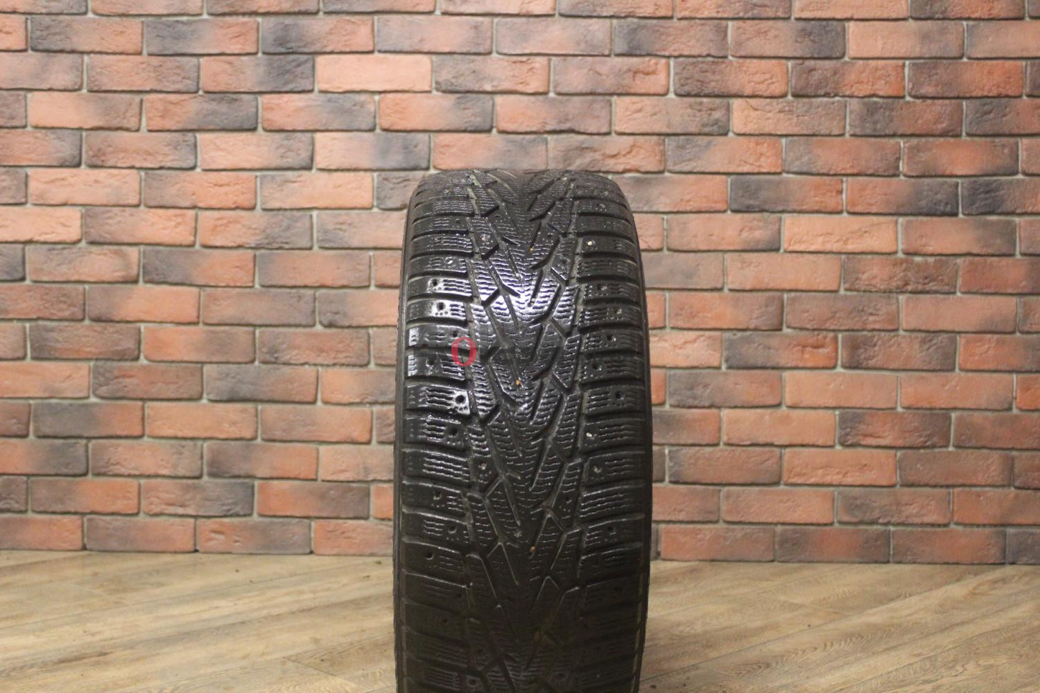 Зимние шипованные шины R17 225/50 Nokian Tyres Hakkapeliitta 7 RFT бу (4-5 мм.) остаток шипов 0-25%