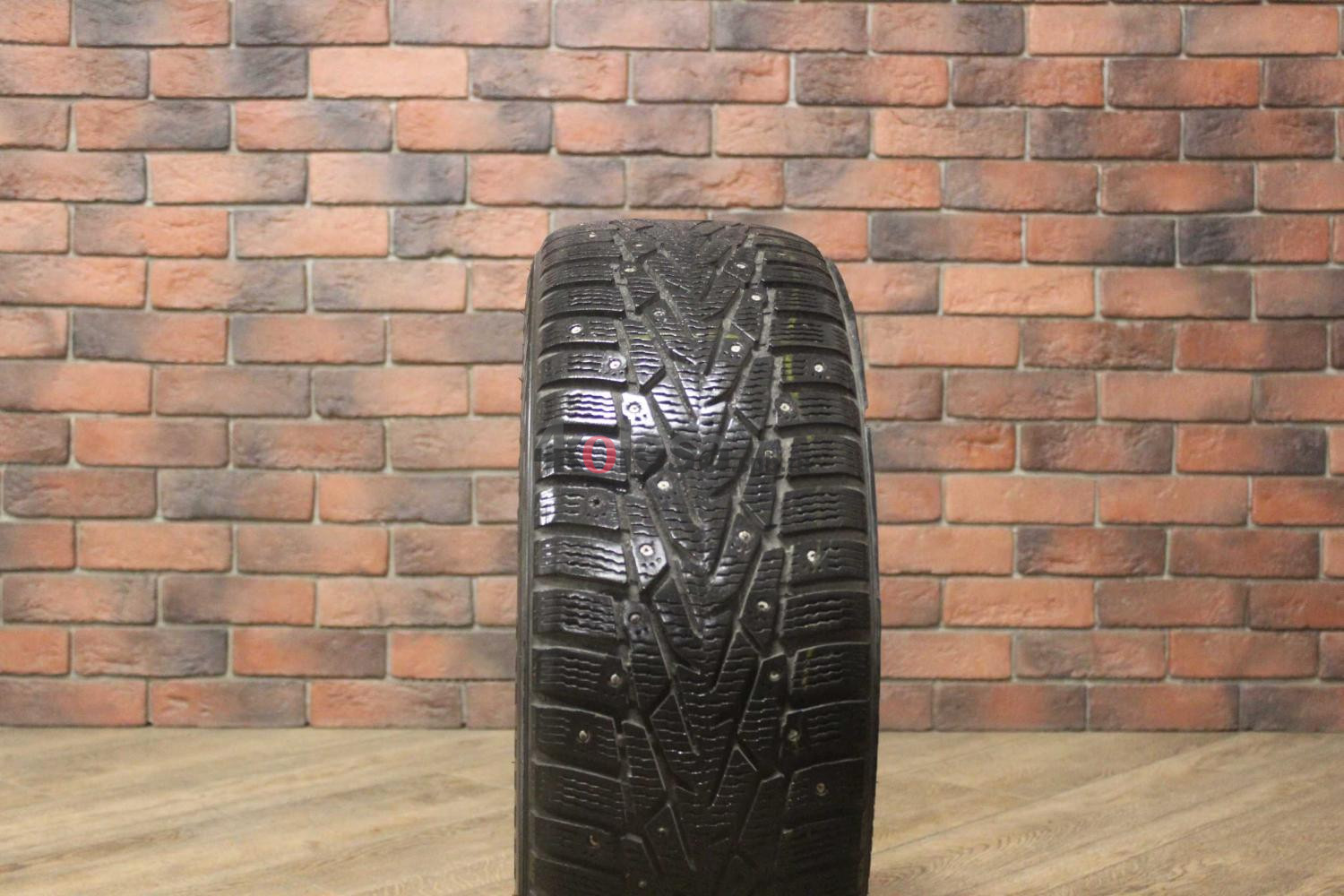 Зимние шипованные шины R16 205/55 Nokian Tyres Hakkapeliitta 7 RFT бу (6-7 мм.) остаток шипов 0-25%