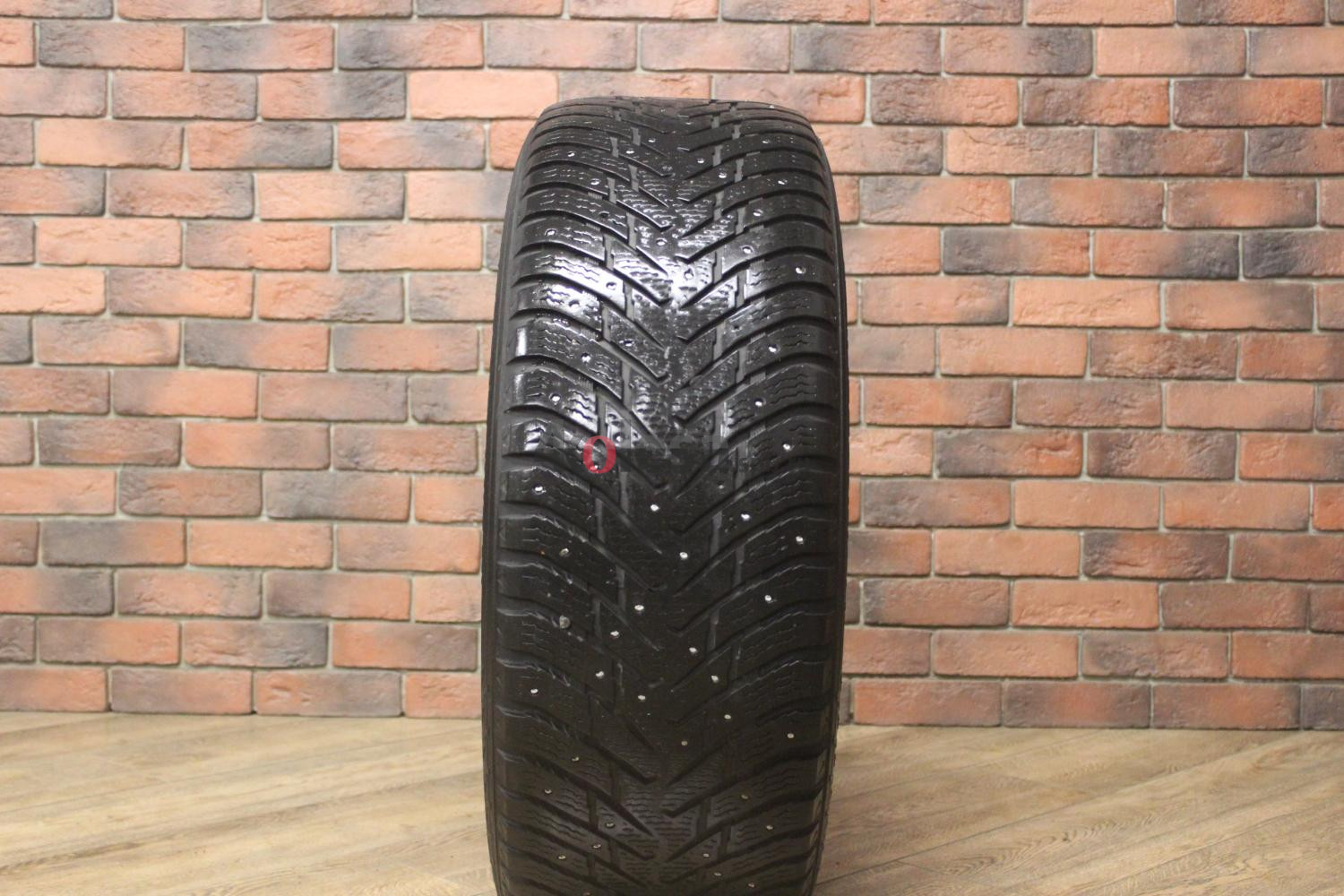 Зимние шипованные шины R18 265/60 Nokian Tyres Hakkapeliitta 9 бу (4-5 мм.) остаток шипов 0-25%