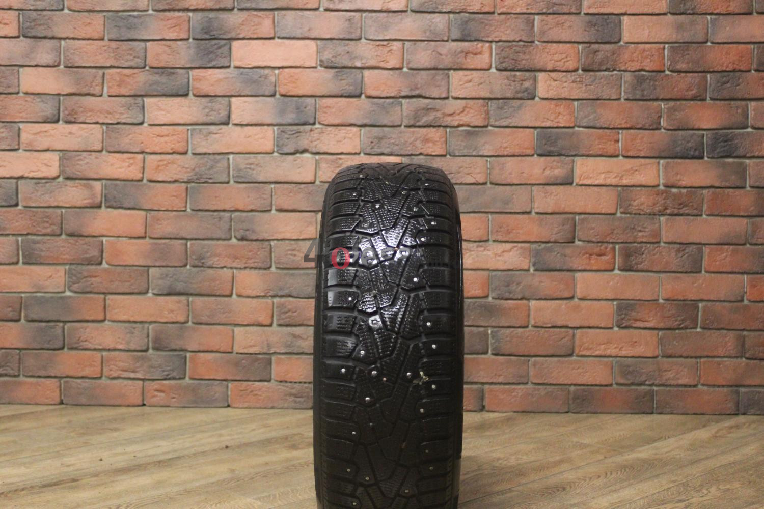 Зимние шипованные шины R15 185/60 Pirelli Ice Zero бу (4-5 мм.) остаток шипов 25-49%