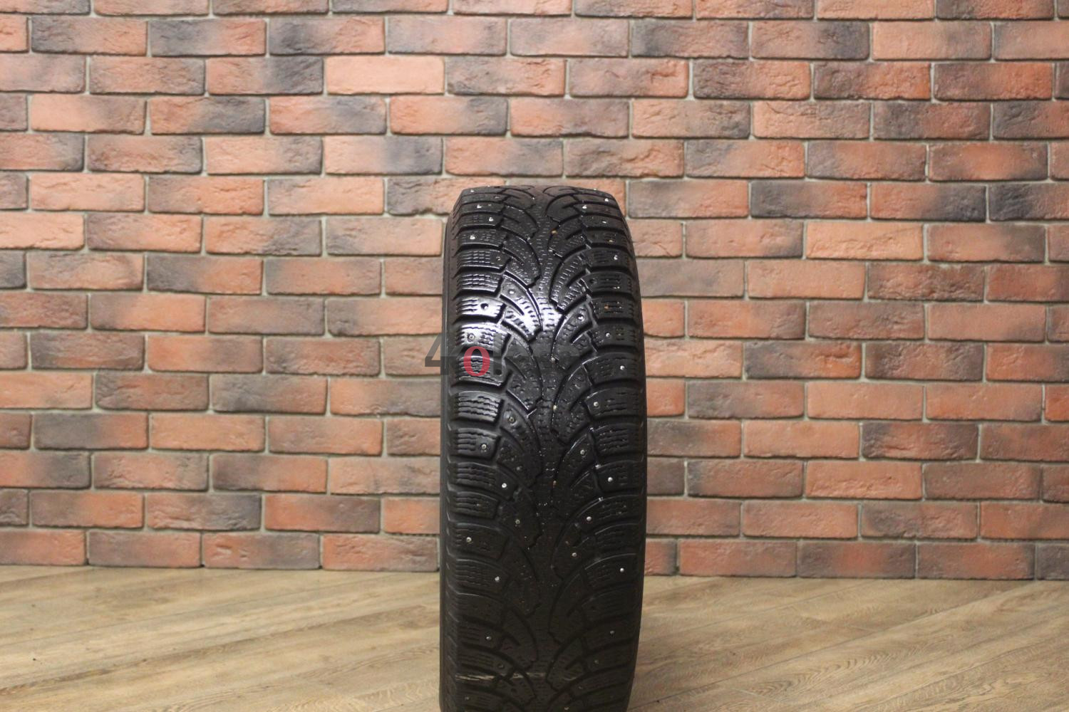 Зимние шипованные шины R16 195/65 Bridgestone Noranza 2 evo бу (4-5 мм.) остаток шипов 50-69%