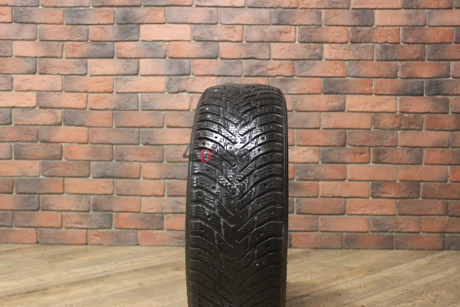 Зимние шипованные шины R15 195/65 Nokian Tyres Hakkapeliitta 8 бу (4-5 мм.) остаток шипов 0-25%