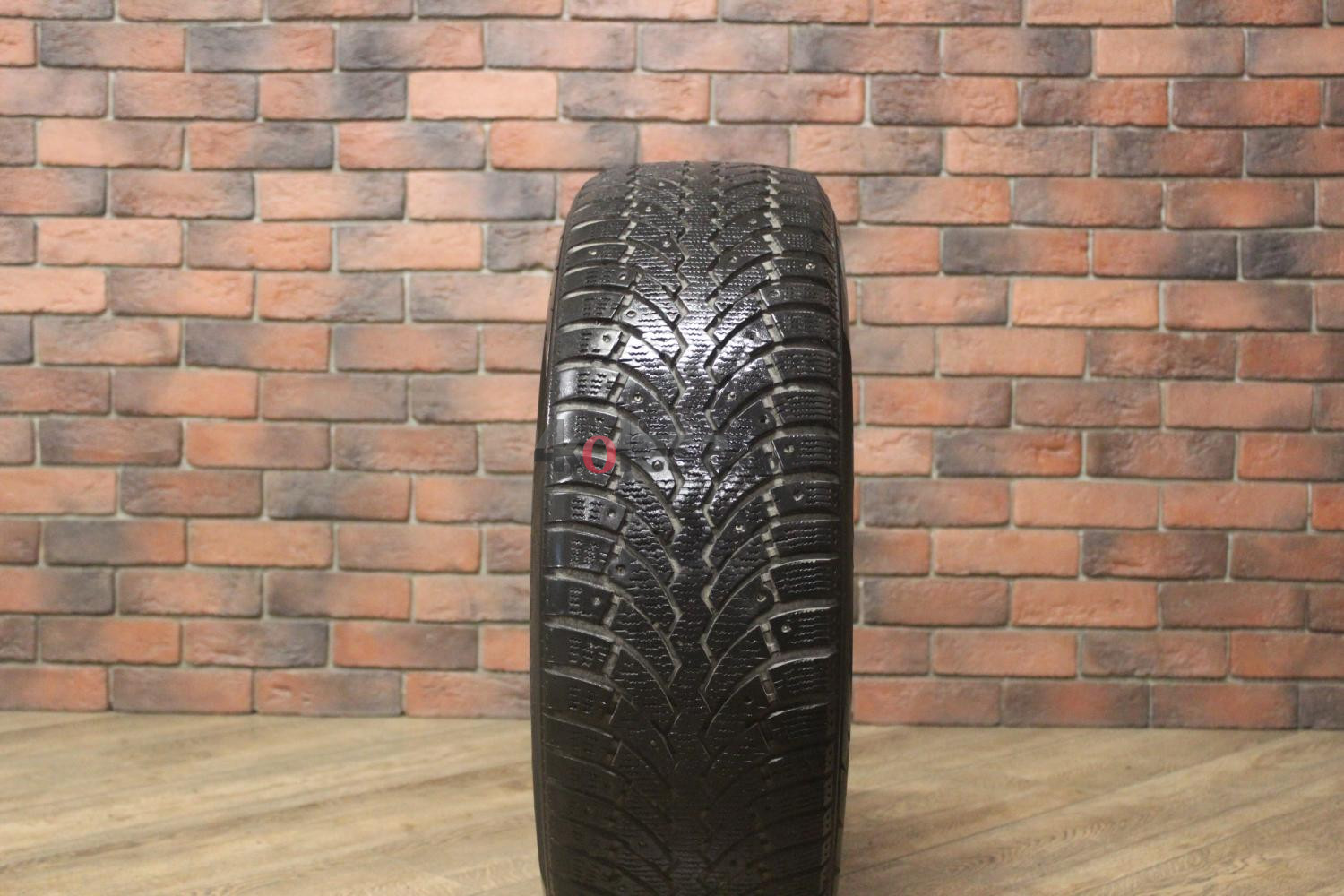 Зимние шипованные шины R16 215/70 Formula Ice бу (6-7 мм.) остаток шипов 0-25%