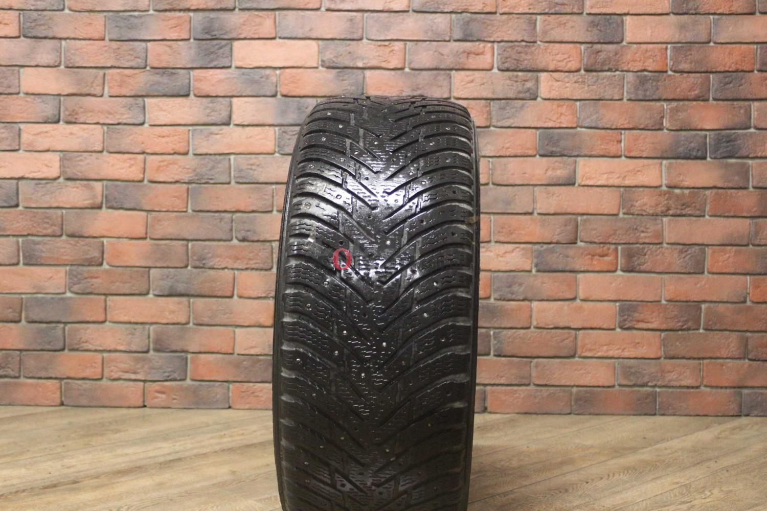 Зимние шипованные шины R18 245/50 Nokian Tyres Hakkapeliitta 8 RFT бу (4-5 мм.) остаток шипов 25-49%