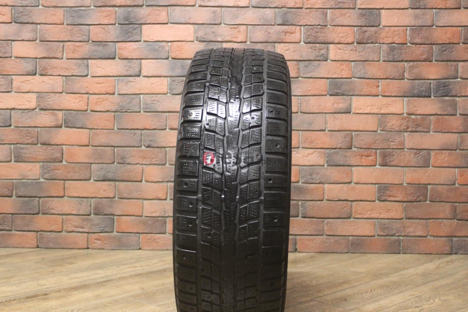 Зимние шипованные шины R17 235/65 Dunlop SP Winter ICE 01 бу (4-5 мм.) остаток шипов 0-25%