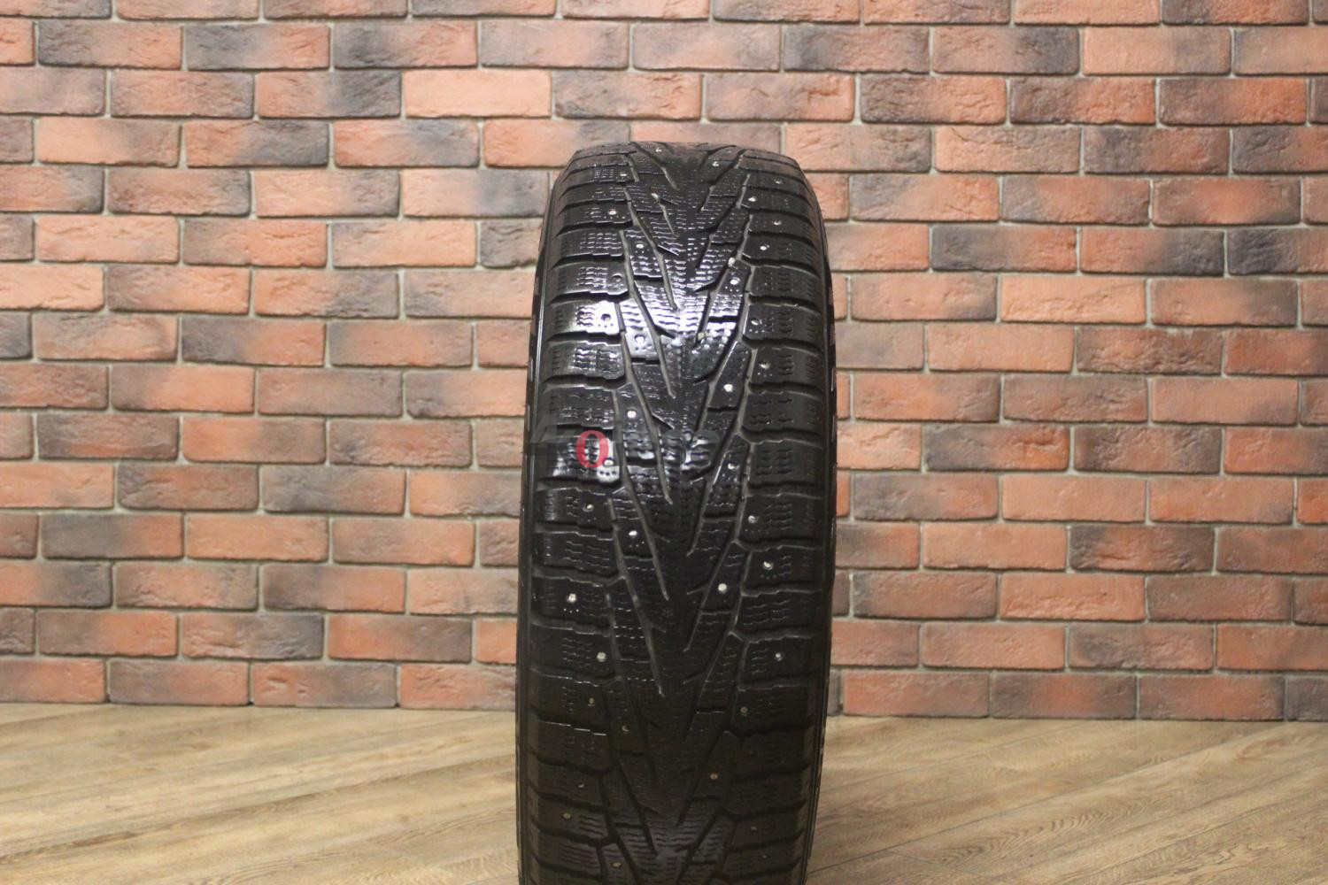 Зимние шипованные шины R18 225/60 Nokian Tyres Hakkapeliitta 7 бу (4-5 мм.) остаток шипов 0-25%
