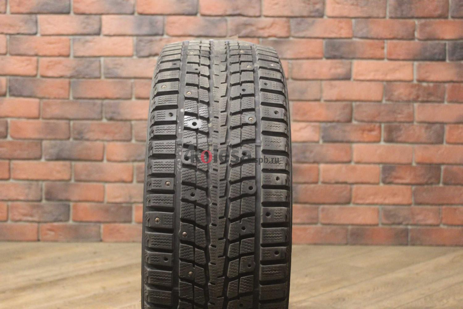 Зимние шипованные шины R16 205/55 Dunlop SP Winter ICE 01 бу (4-5 мм.) остаток шипов 0-25%