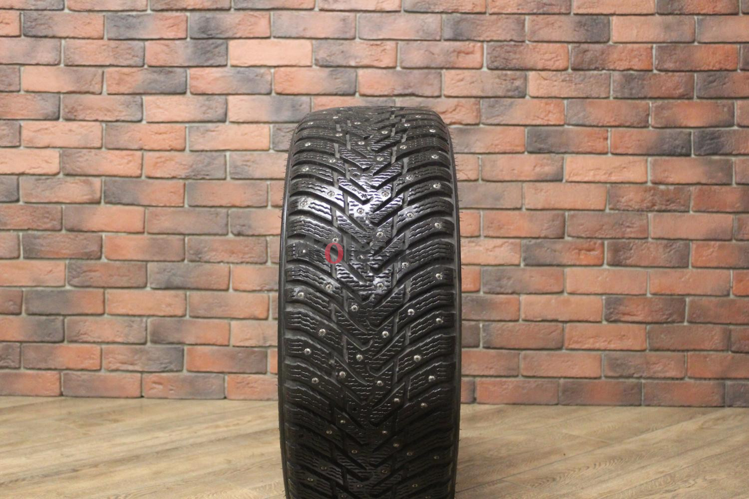 Зимние шипованные шины R19 225/45 Nokian Tyres Hakkapeliitta 8 бу (6-7 мм.) остаток шипов 70-100%