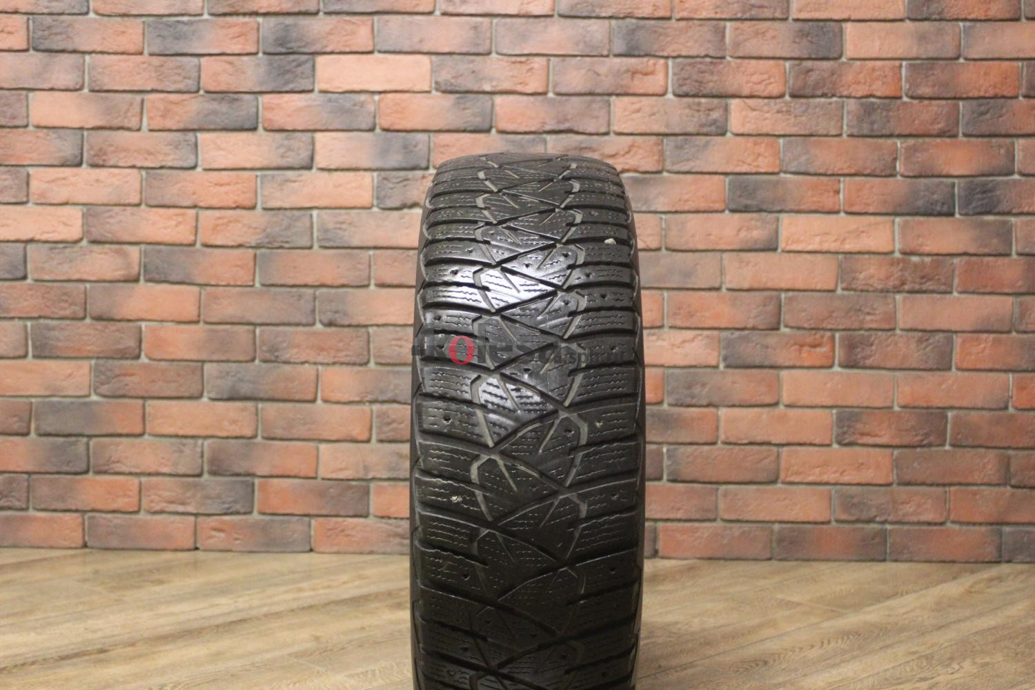 Зимние шипованные шины R16 215/65 Dunlop Ice Touch бу (4-5 мм.) остаток шипов 0-25%