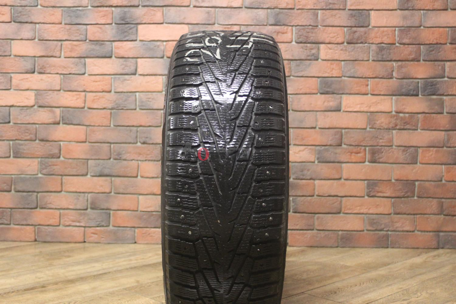 Зимние шипованные шины R17 265/65 Nokian Tyres Hakkapeliitta 7 бу (6-7 мм.) остаток шипов 25-49%