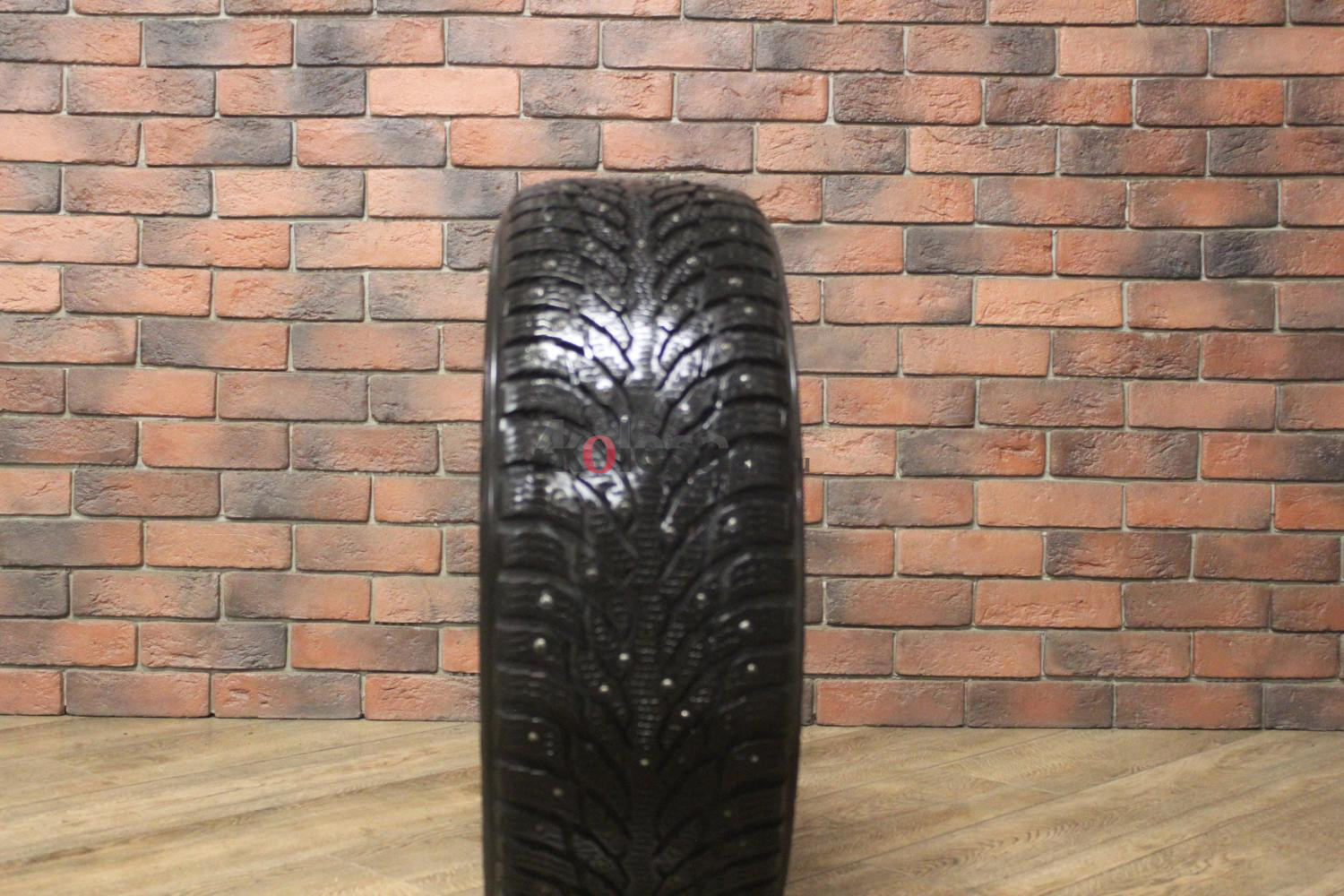 Зимние шипованные шины R18 215/55 Nokian Tyres Hakkapeliitta 9 бу (6-7 мм.) остаток шипов 70-100%
