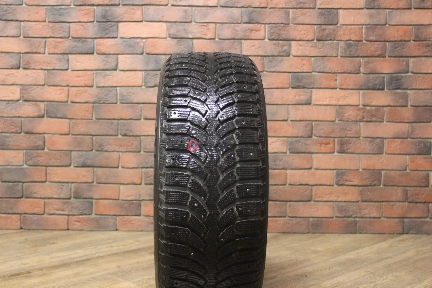 Зимние шипованные шины R18 225/55 Bridgestone Blizzak Spike-01 бу (6-7 мм.) остаток шипов 50-69%