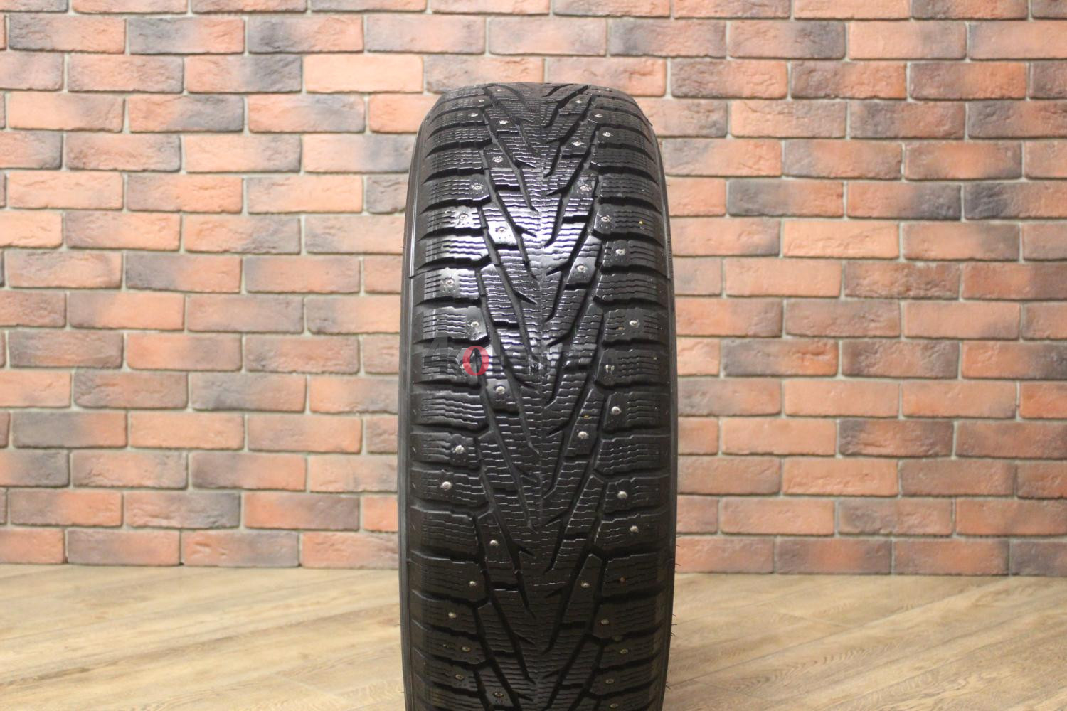 Зимние шипованные шины R17 245/65 Nokian Tyres Nordman 7 бу (8-9 мм.) остаток шипов 70-100%