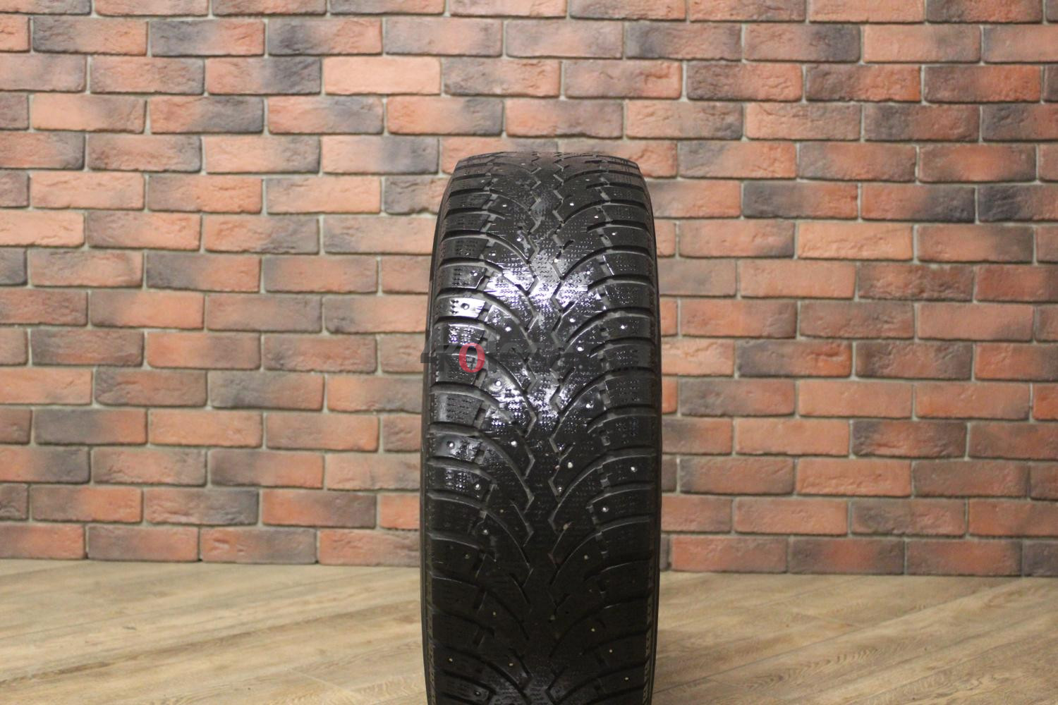 Зимние шипованные шины R16 215/65 Formula Ice бу (4-5 мм.) остаток шипов 0-25%