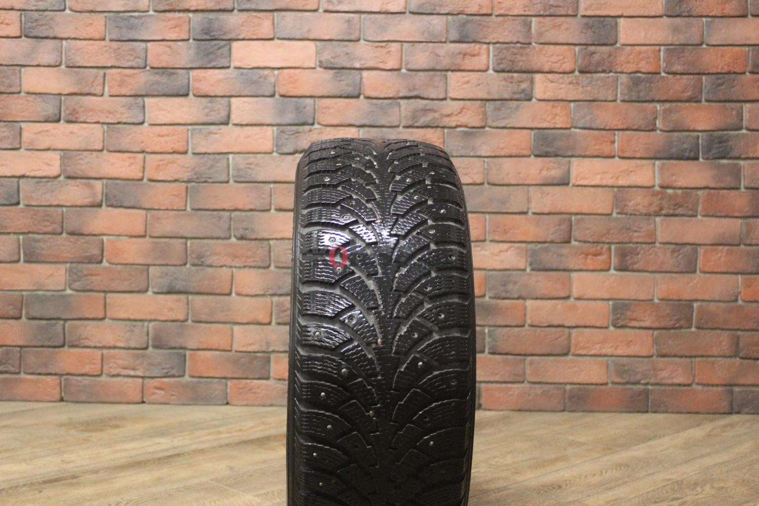 Зимние шипованные шины R16 205/55 Nokian Tyres Nordman 4 бу (4-5 мм.) остаток шипов 50-69%