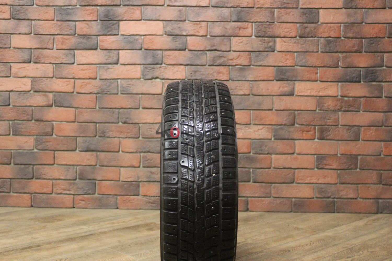Зимние шипованные шины R14 185/70 Dunlop SP Winter ICE 01 бу (4-5 мм.) остаток шипов 25-49%