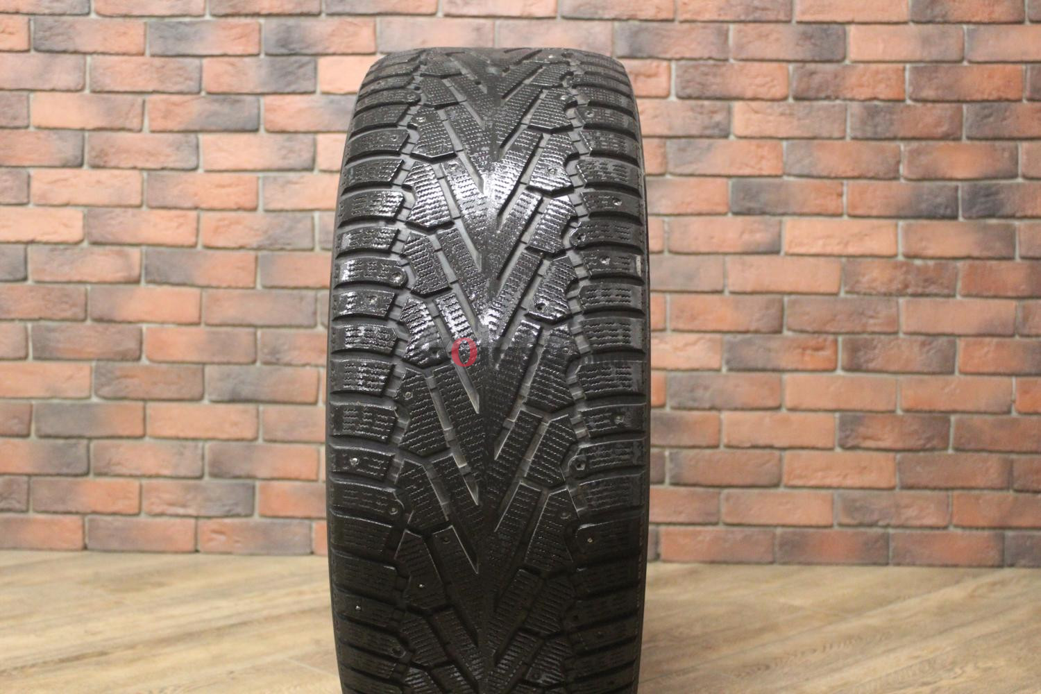 Зимние шипованные шины R20 285/50 Pirelli Ice Zero бу (4-5 мм.) остаток шипов 0-25%