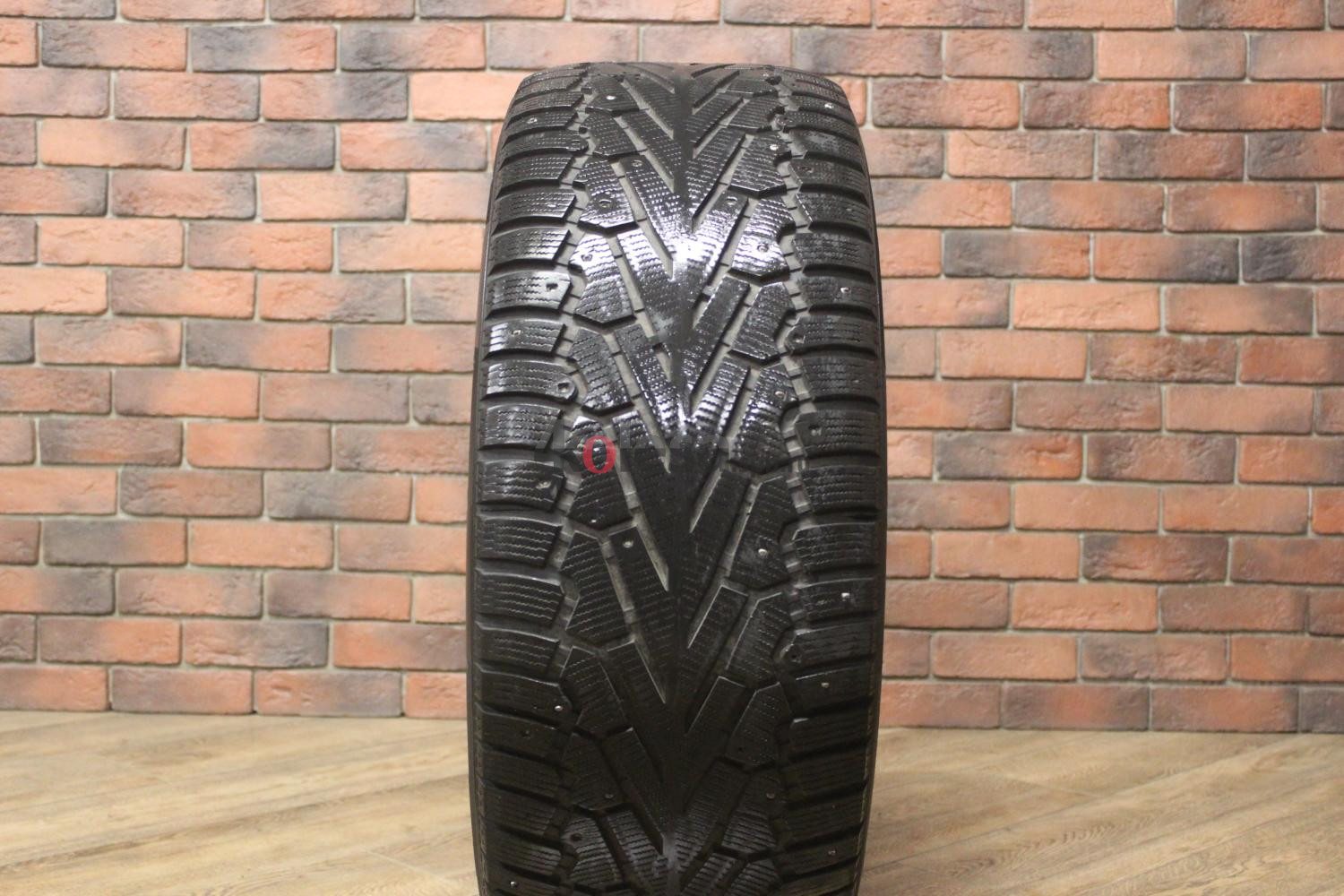 Зимние шипованные шины R19 285/50 Pirelli Ice Zero бу (4-5 мм.) остаток шипов 25-49%