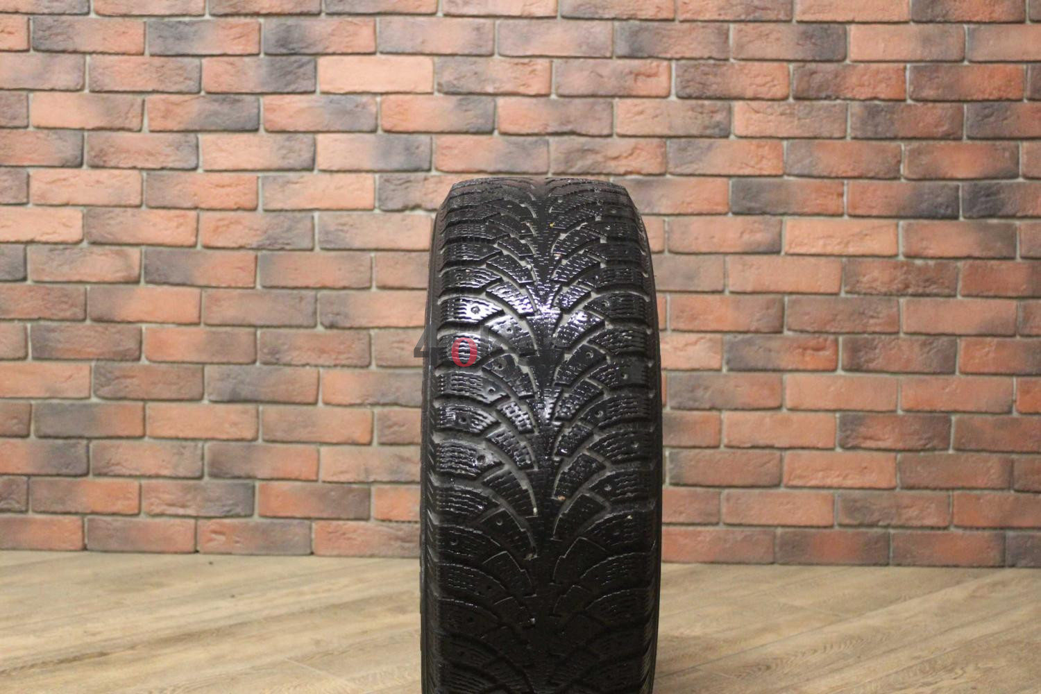 Зимние шипованные шины R16 205/60 Nokian Tyres Nordman 4 бу (4-5 мм.) остаток шипов 0-25%