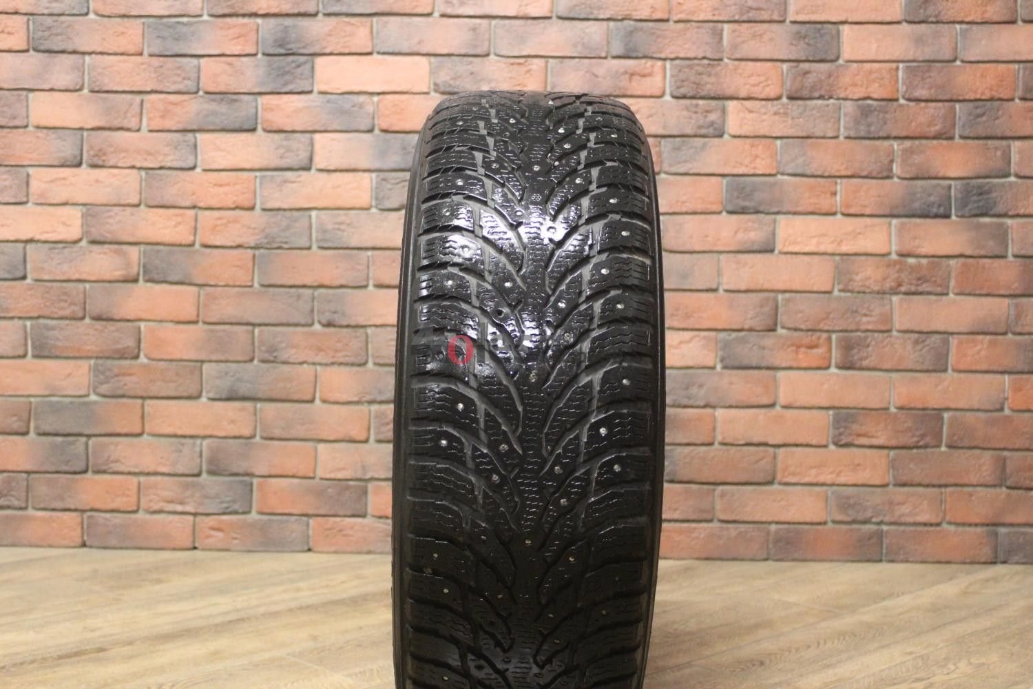 Зимние шипованные шины R17 245/65 Nokian Tyres Hakkapeliitta 9 бу (4-5 мм.) остаток шипов 25-49%