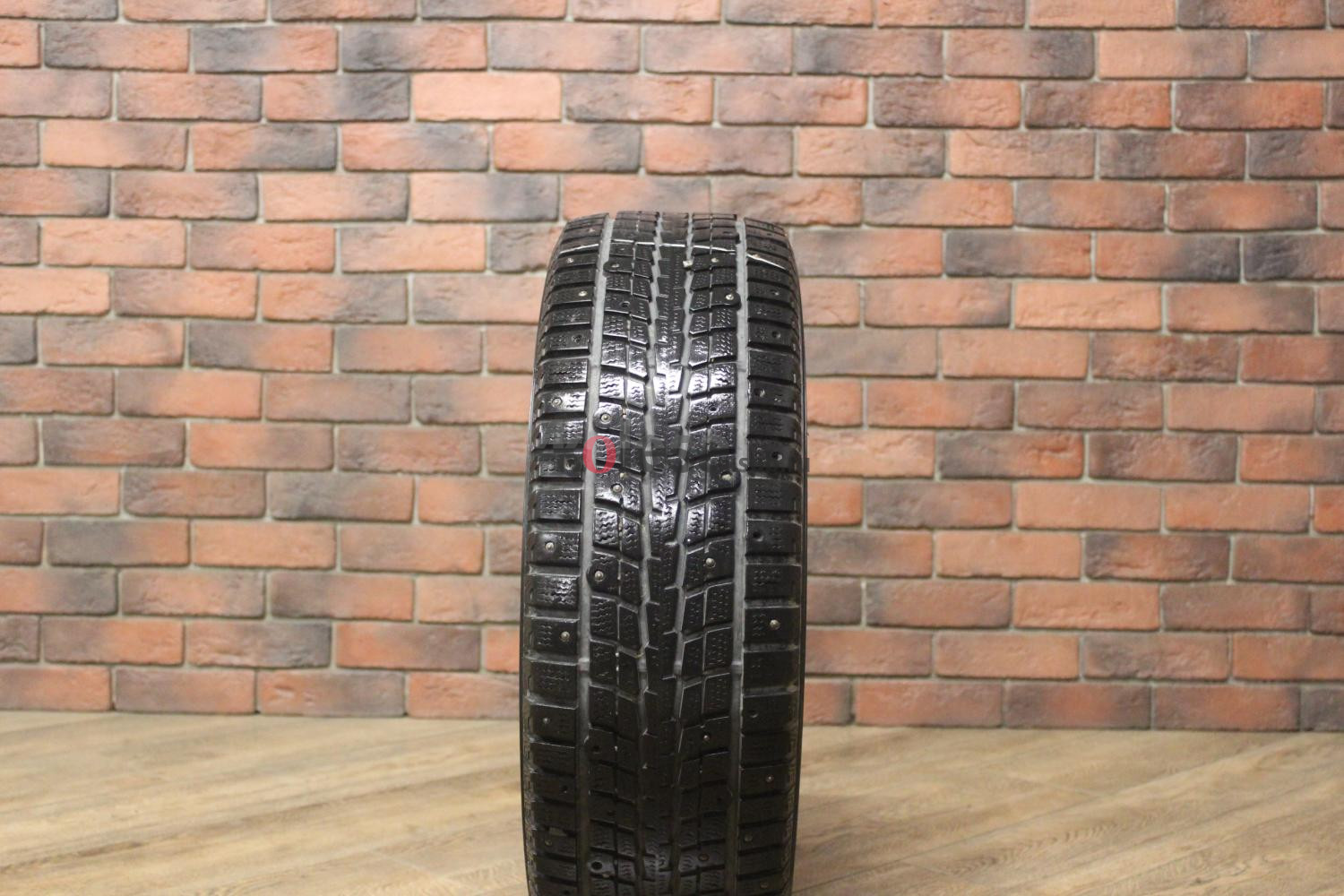 Зимние шипованные шины R16 215/60 Dunlop SP Winter ICE 01 бу (4-5 мм.) остаток шипов 25-49%