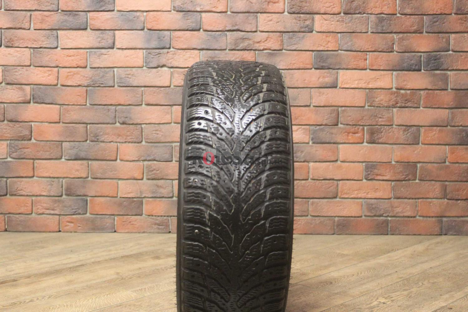 Зимние шипованные шины R16 205/55 Nokian Tyres Hakkapeliitta 9 бу (4-5 мм.) остаток шипов 0-25%