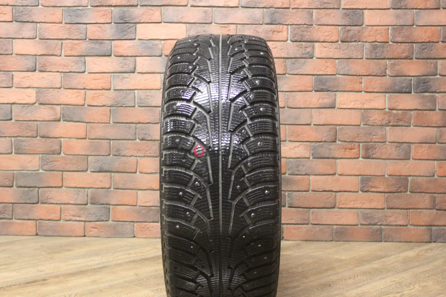 Зимние шипованные шины R18 255/60 Nokian Tyres Nordman 5 бу (6-7 мм.) остаток шипов 70-100%